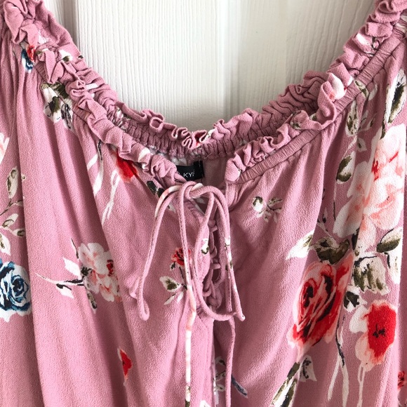 🚫 SOLD Kendall x Kylie Pink  Floral Top - Picture 4 of 7